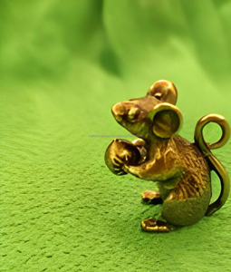 Vintage Brass <b>Mouse</b> Keychain Cute Animal Design Metal Key Ring Durable Decorative Keychain Gift Item - Product Image 5