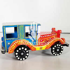 Voiture en bois vintage - Product Image 5