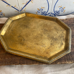 Plateau de service octogonal vintage en laiton, motif floral gravé, plateau décoratif avec bordure perlée pour la maison et la cuisine - Product Image 6