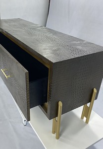 Venta al por Mayor de Fábrica, Mueble para TV de Diseño Moderno y Antiguo Daphoco para Sala de Estar, MDF, Patas de Hierro con Acabado en Latón, Modelo 472, Binh Duong, Vietnam - Product Image 5