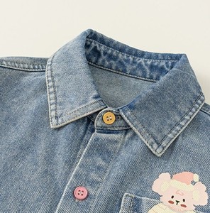 Chemise en denim de coton pour enfants, manches longues, applique de dessin animé, col rabattu décontracté, haut pour garçons et filles - Product Image 2