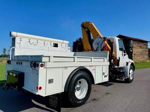 Camion tracteur poids lourd 6x4 diesel pour le transport routier et le transport de conteneurs commerciaux - Product Image 4