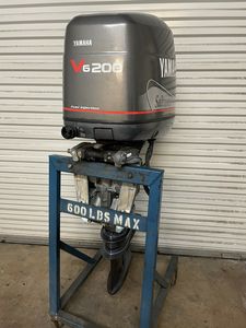 Motor fueraborda de 2 tiempos EFI OX66 de 200hp, serie II para agua salada, usado, de gran demanda y venta rápida, con aparejos, listo para enviar. - Product Image 2
