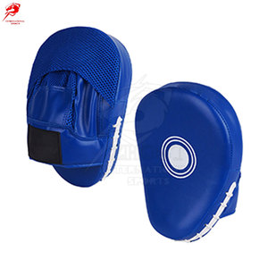 Guantes de boxeo ligeros y resistentes para niños, equipo de entrenamiento seguro para jóvenes atletas - Product Image 6