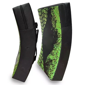 Pads de frappe et de coup de pied pour l'entraînement de Muay Thai en cuir PU - Durables et respirants - Product Image 2