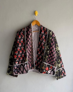Chaqueta acolchada floral vintage para mujer, con estampado patchwork, corte regular, para invierno, tipo cárdigan, regalo para ella. - Product Image 1