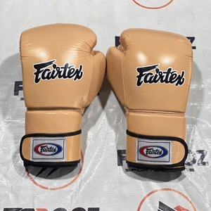 นวมชกมวย Fairtex หนังแท้ สำหรับฝึกซ้อม มวยไทย คิกบ็อกซิ่ง ซ้อมกับกระสอบทราย ออกกำลังกาย - Product Image 6