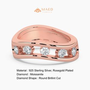 Anillo de Moissanita en Oro Rosa con Cinco Piedras Flotantes, Anillo de Boda para Mujer, Joyería Fina de Houston, Regalo Elegante y de Lujo - Product Image 6