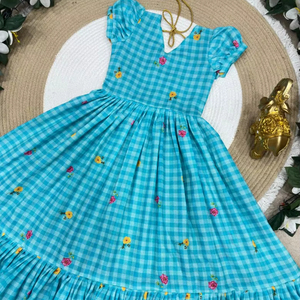 Vestido Infantil de Algodón de Calidad de Exportación con Diseño de Mangas Elegantes - Product Image 1