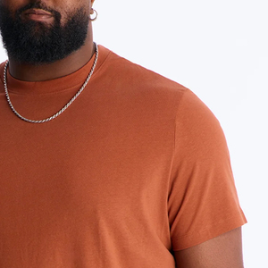 Camiseta Esencial para el Día a Día, Suave y Cómoda para la Colección de Verano, Diseño Elegante para Compradores al por Mayor, Cuello Redondo Clásico para Hombre - Product Image 4