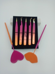 Pinzas para pestañas de dos tonos con efecto ombré y mango con espejo, de acero inoxidable sostenible, con logotipo personalizado y cajas magnéticas. - Product Image 2