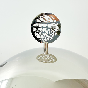 Plat à chafing luxueux en rotin doré avec couvercle cloche en argent – Vaisselle élégante pour la décoration intérieure et les réceptions festives - Product Image 4