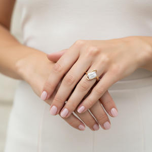 Anillo de Compromiso Solitario Ondulado con Esmeralda de 1 Quilate de Alta Calidad para Mujer, Diamante Cultivado en Laboratorio de Color DEF VS-VVS en Oro Sólido de 10K y 14K - Product Image 4