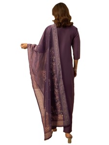 Ensemble 3 pièces pour femme : Salwar Kameez traditionnel violet en soie romaine, coupe ajustée, Kurta, pantalon et dupatta imprimé, séchage rapide, tenue décontractée d'été - Product Image 4