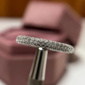 Anillo de boda de lujo hecho a mano con diamantes cultivados en laboratorio en plata de ley 925 con un diseño brillante de eternidad para mujer - Product Image 5