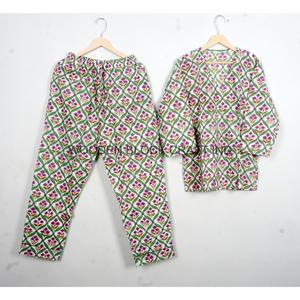 Conjunto de Pijama Unisex de Manga Larga con Cuello en V, 100% Algodón, para Varias Temporadas, Estampado Digital, Suave, para Otoño y Primavera - Product Image 6