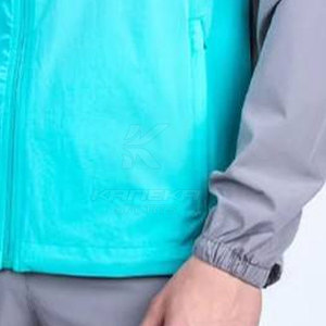 Veste d'hiver décontractée haut de gamme à capuche avec logo frontal, en tissu polyester durable et écologique pour une utilisation quotidienne en extérieur - Product Image 4