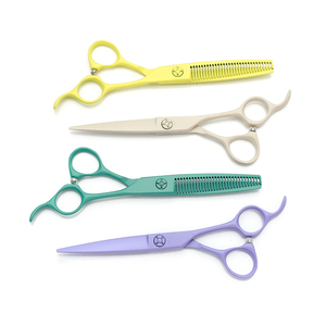 Ciseaux de coiffure professionnels en acier inoxydable SUS440C de 6 pouces, personnalisables avec logo, pour salon de coiffure – Vente chaude OEM ODM - Product Image 5