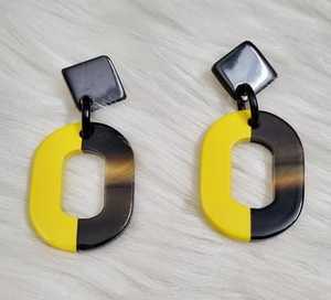Pendientes Colgantes Hechos a Mano con Resina de Cuerno de Búfalo Ecológicos, Geométricos, Amarillos y Negros, Joyería Moderna Boho para Bodas, Artesanía MN - Product Image 1