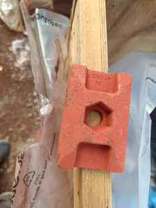 Bloque de soporte de acero fundido con elevador de caucho, bloque de sujeción de acero dulce de alta resistencia para soporte de revestimiento de caucho - Product Image 3