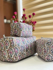 Wholesale Customized Bohemian Floral Cotton Quilted <b>Toiletry</b> <b>Bag</b> Cosmetic <b>Bag</b> Logo for Skin Care Product Storage for <b>Women</b>&Girls - Product Image 2