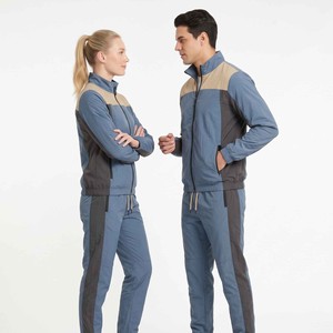 Ensemble de survêtement coupe-vent tissé unisexe personnalisé de haute qualité, coupe décontractée, respirant, séchage rapide, 100 % coton, teint en pièce, sans couture - Product Image 2