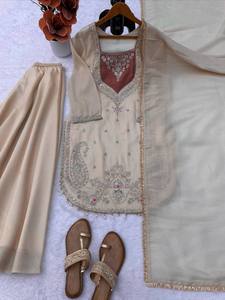 Conjunto de Traje Sharara Beige Bordado con Dupatta de Malla con Lentejuelas de Secado Rápido para Todas las Estaciones, Salwar Kameez para Mujer - Product Image 4
