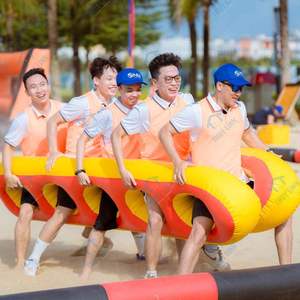 Chaussures gonflables haut de gamme pour team building en PVC toutes saisons Thuy Linh Vietnam, livraison en gros en 5-10 jours, installation facile, transport sécurisé et portable - Product Image 6