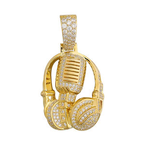 จี้หูฟังแบบ Iced Out พร้อมไมโครโฟน ชุบทอง ประดับเพชรโมอิสซาไนต์ทรงกลมเจียระไนแบบ Brilliant Cut ติดตั้งแบบ Channel Setting สไตล์ฮิปฮอป สำหรับทุกเพศ - Product Image 1