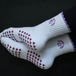 Calcetines de Yoga y Pilates Antideslizantes Personalizados para Mujer, Diseño de Tulipán Bordado en Algodón, Transpirables, Ecológicos, Gruesos - Product Image 2