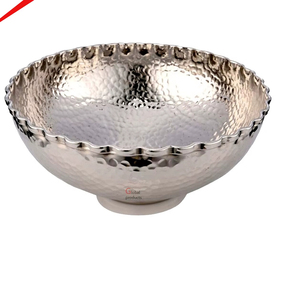 Bol à fruits Ramadan 2026 au design étonnant, en métal martelé finition argentée, avec bord décoratif, pour hôtels, restaurants et bars - Product Image 1