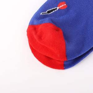 ถุงเท้ากีฬาผู้ชายแบบไม่โชว์ขอบ ผลิตจากผ้าสแปนเด็กซ์/ไนลอน คุณภาพสูง ระบายอากาศได้ดี ทนทานต่อการเสียดสี ขายส่งจากโรงงาน - Product Image 2