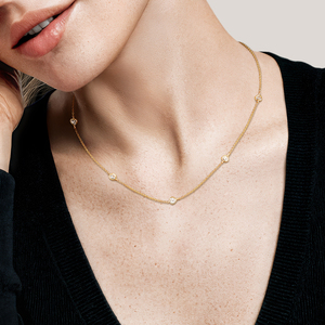 Collier chaîne avec diamant taille cœur serti clos - Product Image 5