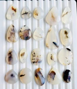 Lot en gros d'agates naturelles du Montana, formes variées, cabochons polis faits à la main, pierres précieuses en vrac pour la fabrication de bijoux, verre taillé fantaisie - Product Image 1