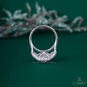 Anillo de compromiso con diamante ovalado, diamantes laterales con corte media luna, halo brillante pavé, diseño de doble tallo dividido, anillo nupcial - Product Image 6