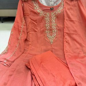 Ensemble de robe Anarkali en tissu de verre pur pour femmes, travail manuel, col et manches, 3 pièces, tenue de fête ethnique avec dupatta - Product Image 6