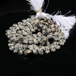 Perles de jaspe dalmatien naturel de qualité supérieure, facettées en forme de poire, taille 6x8-7x9 mm, article exceptionnel à prix bas, perles en gros - Product Image 4