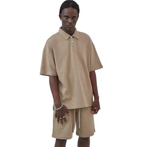 Ensemble polo et short minimaliste en gros T-shirts boutonnés surdimensionnés à coupe ample et à manches courtes à texture gaufrée, ensemble de style Streetwear - Product Image 1