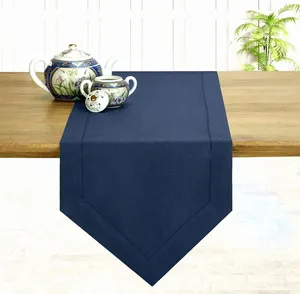 Caminos de mesa minimalistas de lino con bordados finos para un estilo moderno en mesas de comedor en hogares y eventos. - Product Image 5
