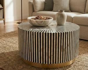 Mesa de Centro Redonda Hecha a Mano con Madreperla |   Incrustaciones en Blanco y Negro |   Mesa de Lujo con Base de Latón, Madreperla y Hueso de Camello - Product Image 4