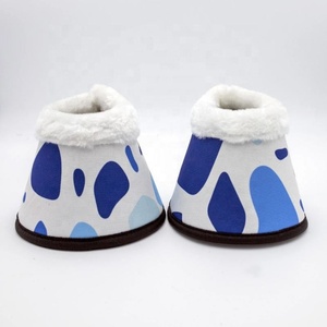 Ensemble de tapis de selle matelassé en coton Tough Tack Blue Abstract, protège-pattes, protège-encoches, moustiquaire pour chevaux, équipement d'équitation assorti - Product Image 4