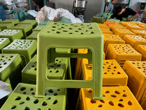 Modern Plastic <b>Chair</b> with Reinforced Legs and Comfortable for Dining Areas and Commercial Environments - Product Image 4