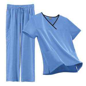 Ensemble de tenue médicale rose personnalisable pour femme avec logo, uniforme d'infirmière à col en V, vêtements de travail hospitaliers avec poches cargo pour le secteur de la santé - Product Image 3