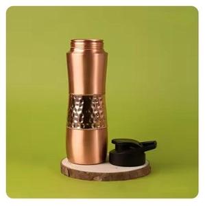 Ensemble cadeau de bouteille d'eau en cuivre gravée vintage, motif héritage, bouteille à boire ayurvédique anti-fuite avec verres en cuivre - Product Image 4