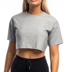T-shirt court uni pour femme en tissu doux, vêtement décontracté d'été, fabrication sur mesure avec impression personnalisée - Product Image 4