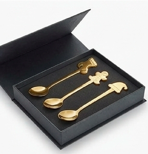 Ensemble de cuillères de Noël dorées avec poignées en forme de chaussette, étoile de pain d'épices et bonnet de Père Noël, couverts fantaisie pour cadeaux de fêtes - Product Image 6