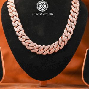 สร้อยคอ Charm Jewells แบบ unisex ประดับเพชรโมอิสซาไนต์ทรงกลมเจียระไนแบบ Brilliant Cut ดีไซน์เรขาคณิต ชุบทอง 14K เงินแท้ 925 รับรองโดย IGI สไตล์ฮิป - Product Image 1