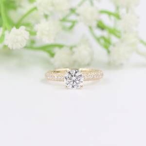 Anillo de eternidad completo de lujo con diamante redondo de 1.01 quilates cultivado en laboratorio con oro amarillo de 14 quilates, regalo fino para propuesta de matrimonio o fiesta de compromiso - Product Image 1