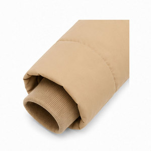 Parka d'hiver haut de gamme pour femme avec capuche à bordure en fausse fourrure et isolation épaisse pour une performance supérieure par temps froid - Product Image 4