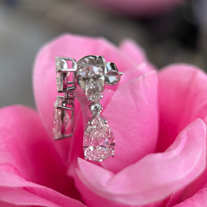 Boucles d'oreilles classiques en diamant poire, qualité supérieure, 1,25 ct et 0,75 ct, certifiées IGI, bijoux pour anniversaire et mariage - Product Image 4